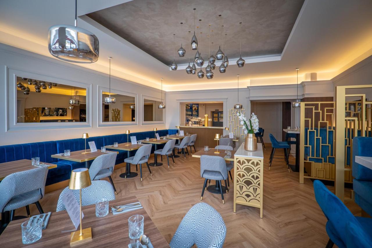 Hotel Zlata Hvezda Litomysl Bagian luar foto