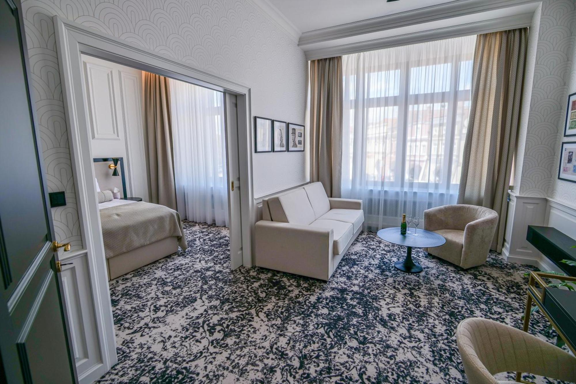 Hotel Zlata Hvezda Litomysl Bagian luar foto